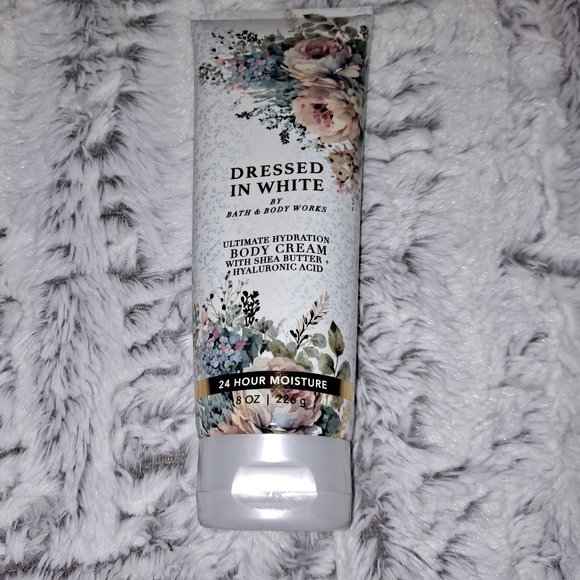 Bath & Body Works Dressed in White Body Cream New - Picture 1 of 2